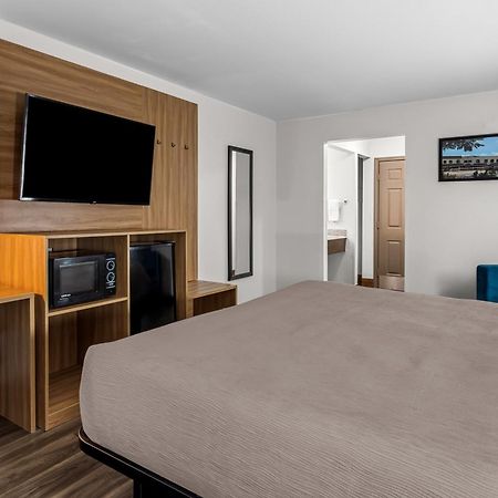 Quality Inn Корнелия Екстериор снимка