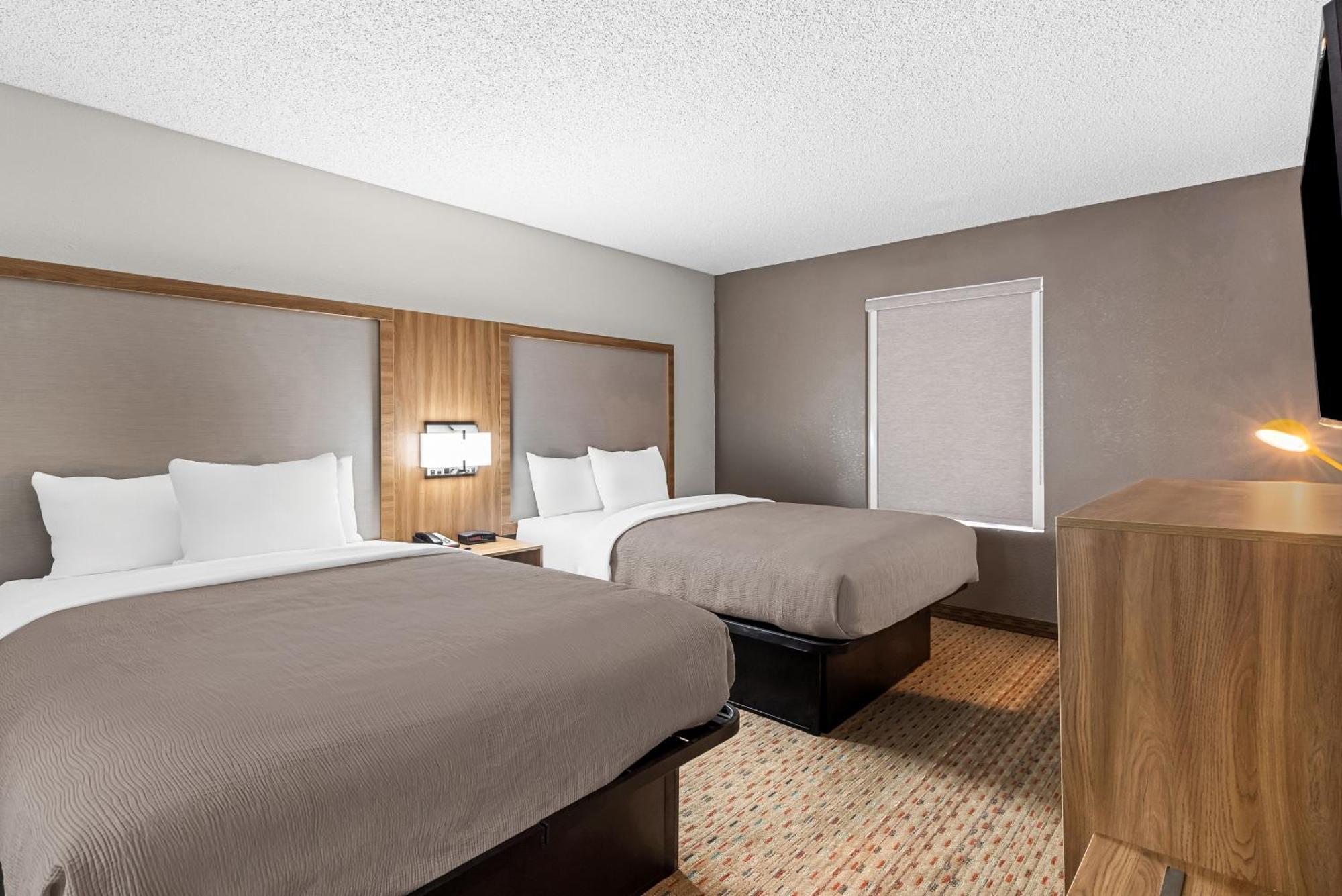 Quality Inn Корнелия Екстериор снимка