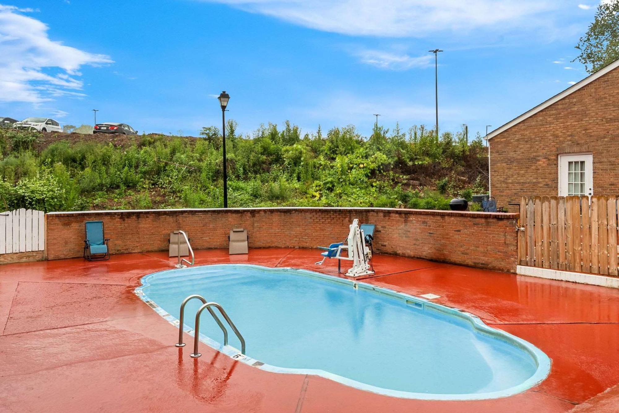 Quality Inn Корнелия Екстериор снимка